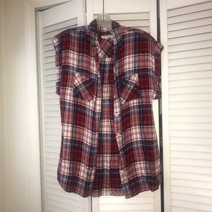 ⭐️ Plaid Sleeveless Button-up ⭐️